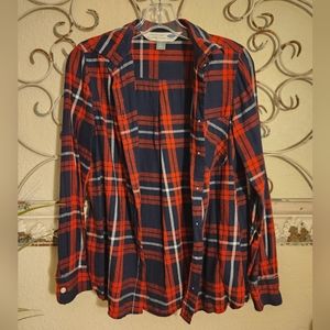 🦄 Old Navy Red and Black Plaid Button Down
